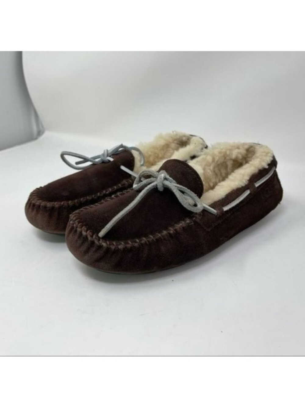 UGG Dakota Indoor Outdoor Moccasin Slippers size 7